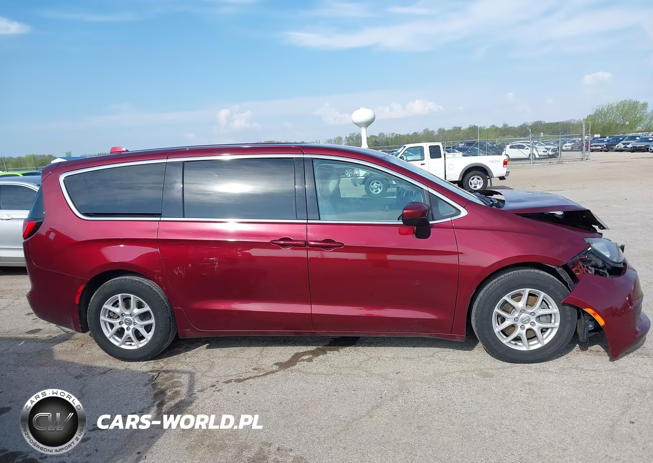 2017 Chrysler Pacifica Touring VIN:2C4RC1DG4HR522174 - 13