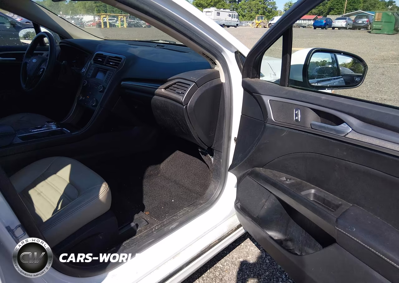 2019 Ford Fusion S VIN:3FA6P0G74KR280118 - 5