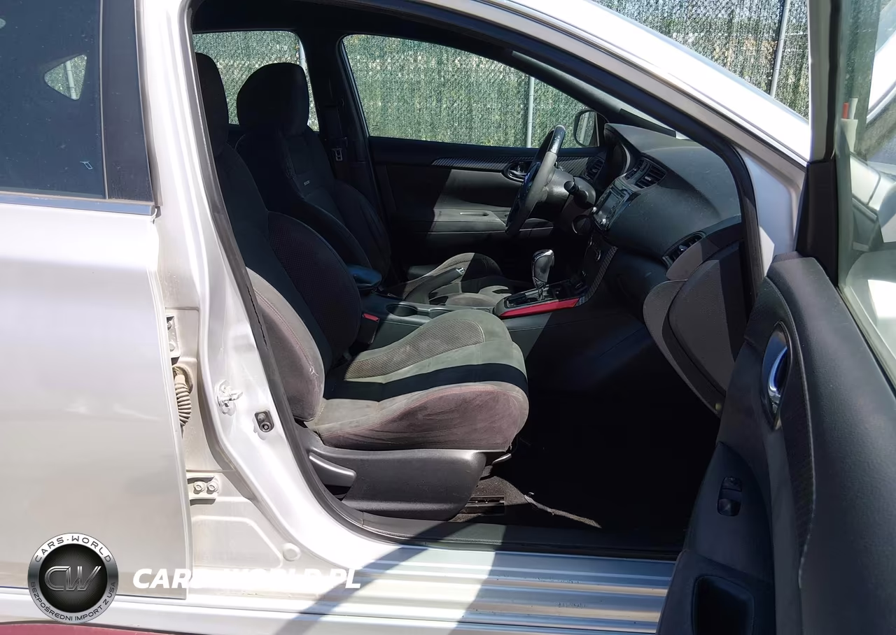 2017 Nissan Sentra Nismo VIN:3N1CB7AP6HY301923 - 5