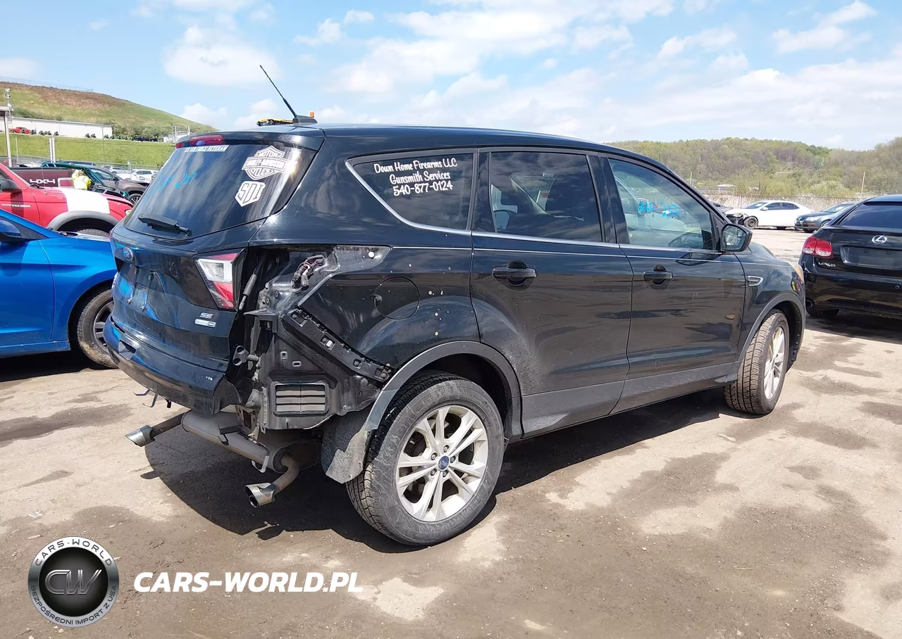 2017 Ford Escape Se VIN:1FMCU9GD2HUC08766 - 4