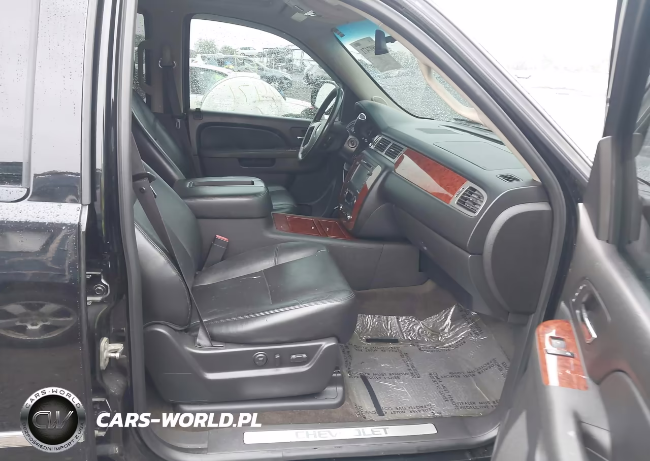 2012 Chevrolet Tahoe Ltz VIN:1GNSKCE07CR220062 - 5