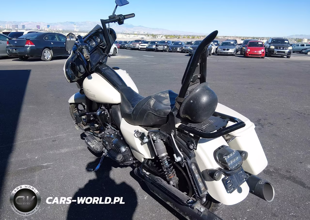 2023 Harley-Davidson Flhxst VIN:1HD1ABL12PB675461 - 3