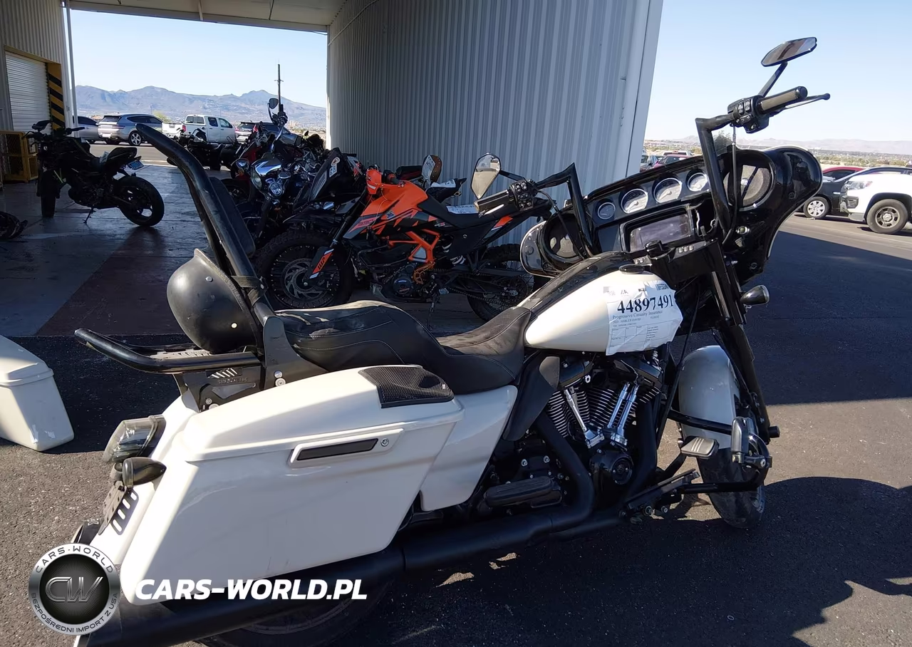 2023 Harley-Davidson Flhxst VIN:1HD1ABL12PB675461 - 4