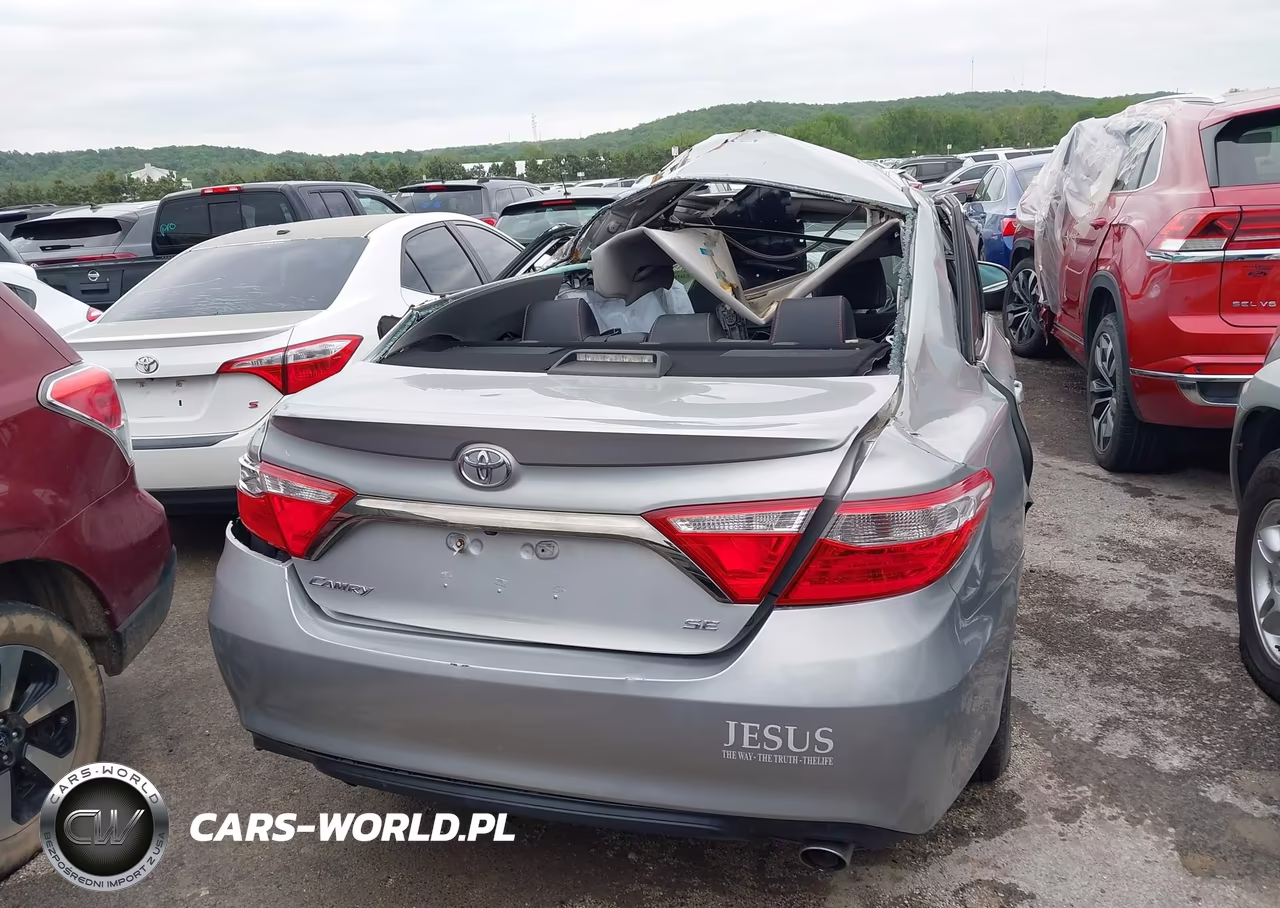 2015 Toyota Camry Se VIN:4T1BF1FK5FU102591 - 15
