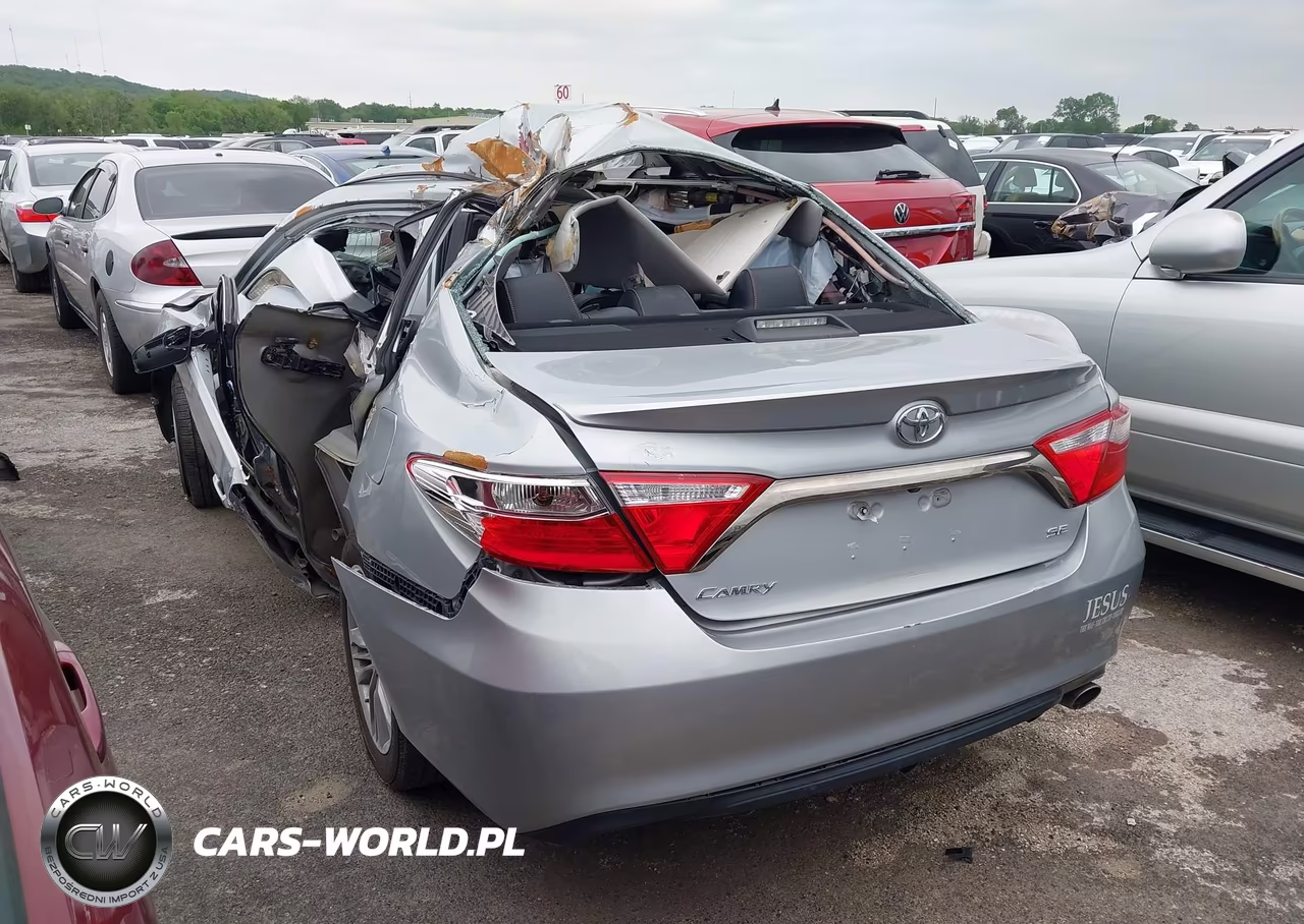 2015 Toyota Camry Se VIN:4T1BF1FK5FU102591 - 3