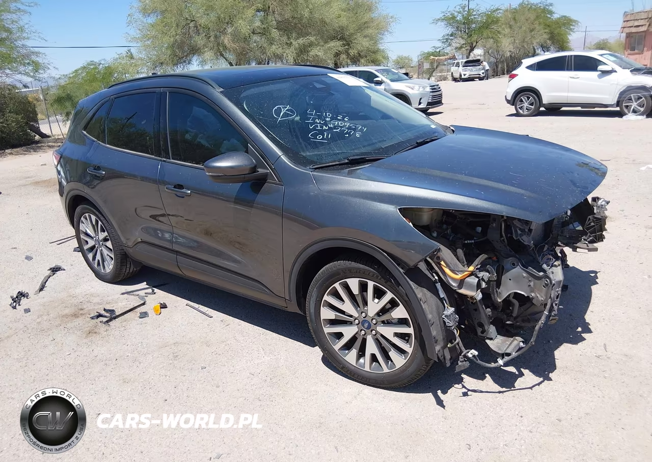 2020 Ford Escape Titanium Hybrid