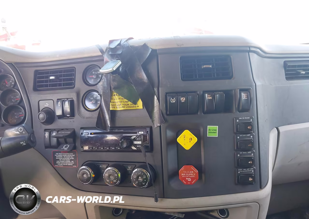 2019 Peterbilt 579 VIN:1XPBD49X7KD628569 - 14
