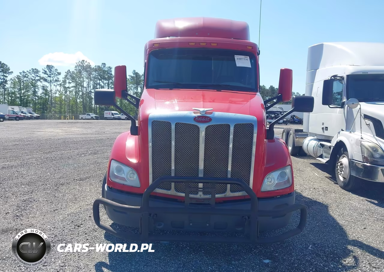2019 Peterbilt 579 VIN:1XPBD49X7KD628569 - 16