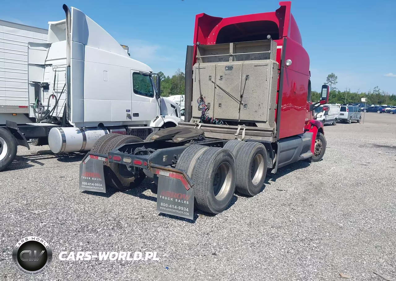 2019 Peterbilt 579 VIN:1XPBD49X7KD628569 - 4