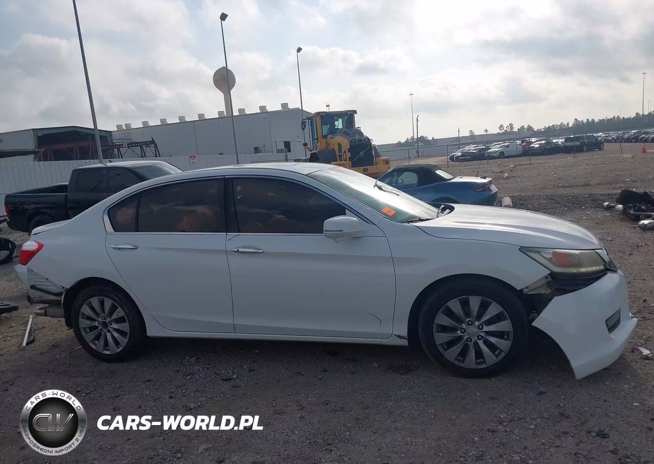 2015 Honda Accord Touring VIN:1HGCR3F92FA004078 - 14