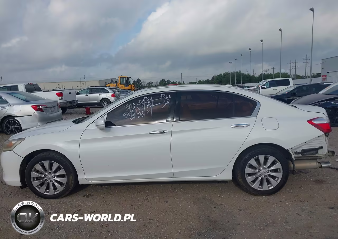 2015 Honda Accord Touring VIN:1HGCR3F92FA004078 - 15