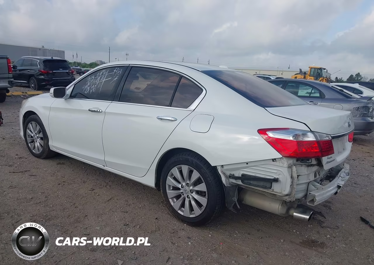 2015 Honda Accord Touring VIN:1HGCR3F92FA004078 - 3