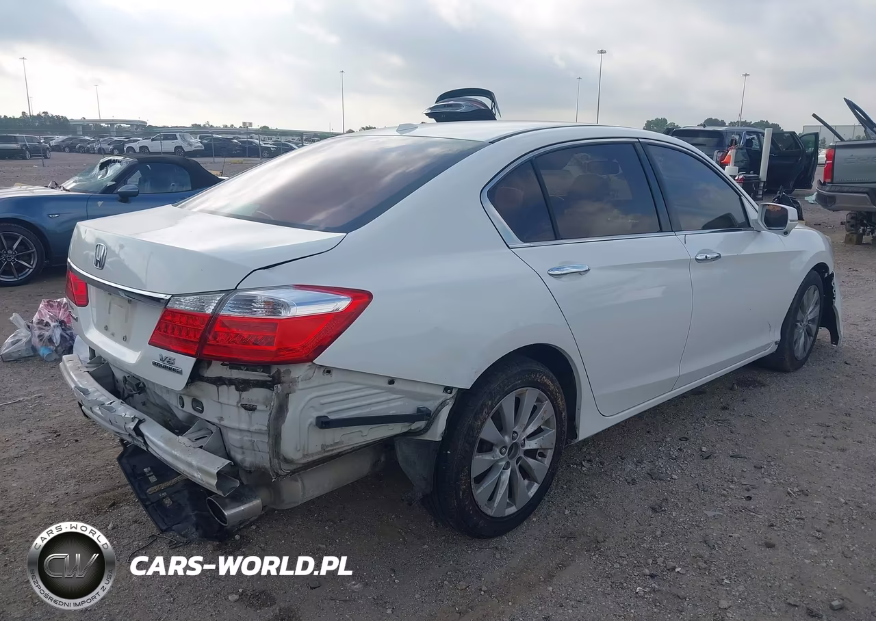 2015 Honda Accord Touring VIN:1HGCR3F92FA004078 - 4