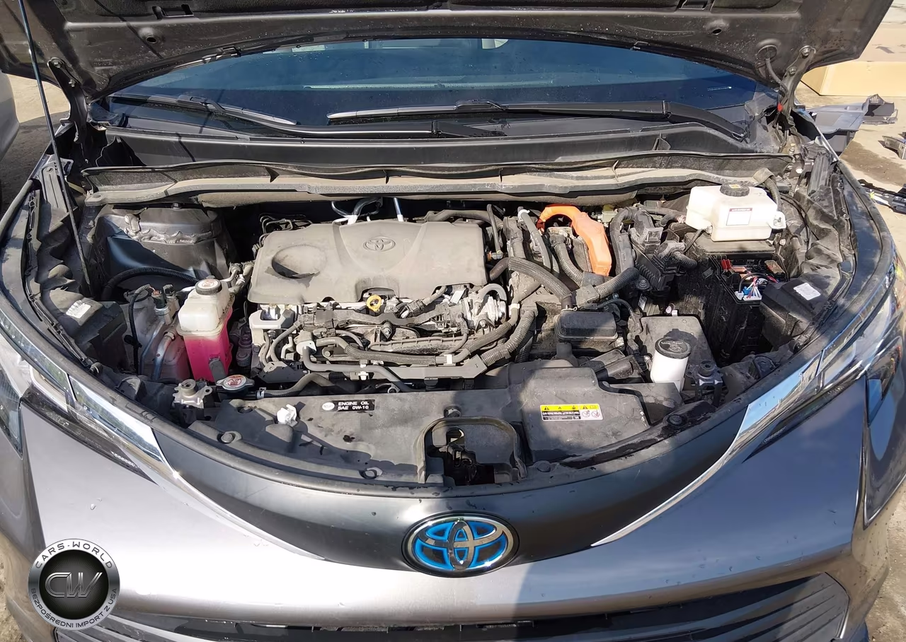 2022 Toyota Sienna Le VIN:5TDBSKFC0NS040907 - 10