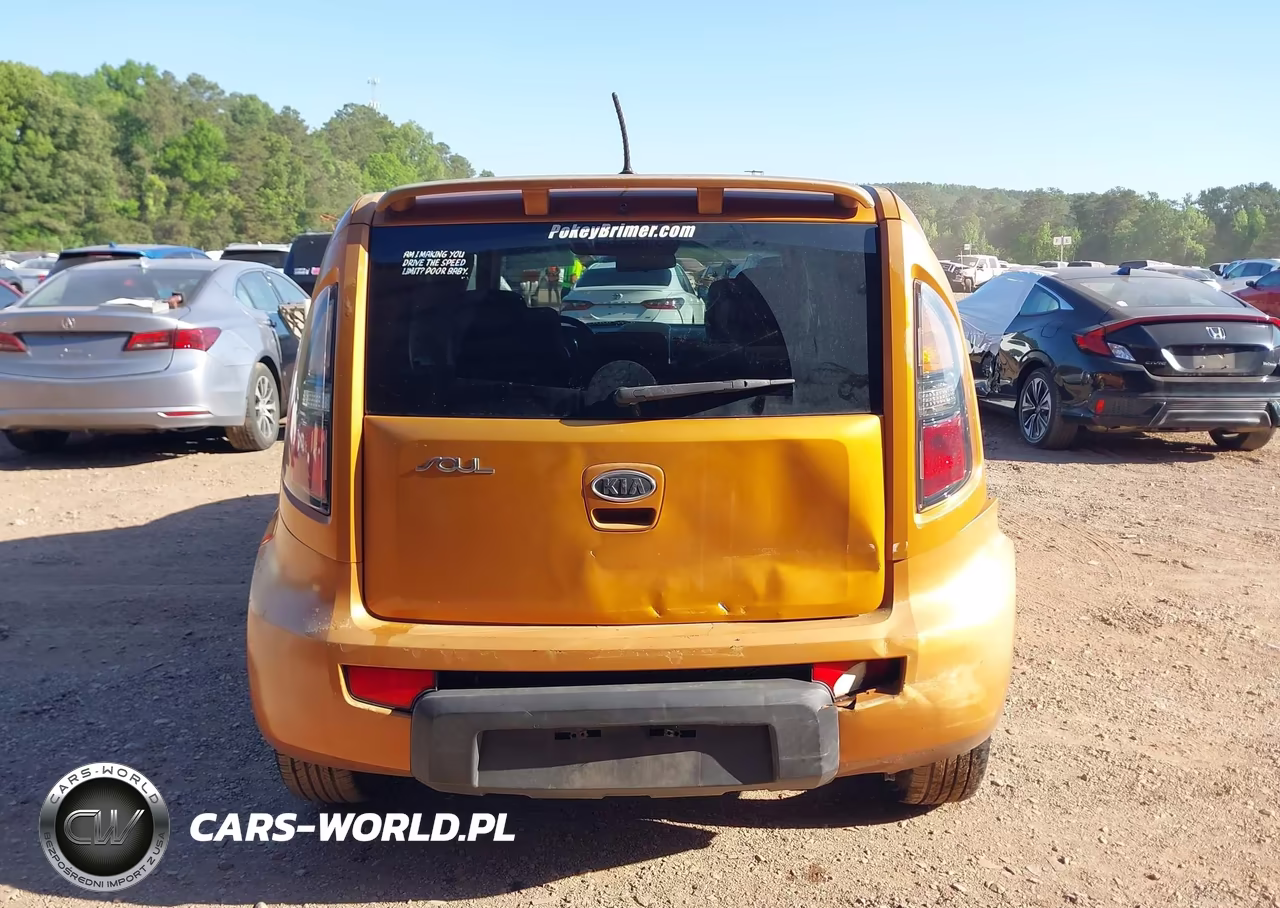 2011 Kia Soul + VIN:KNDJT2A27B7213898 - 16