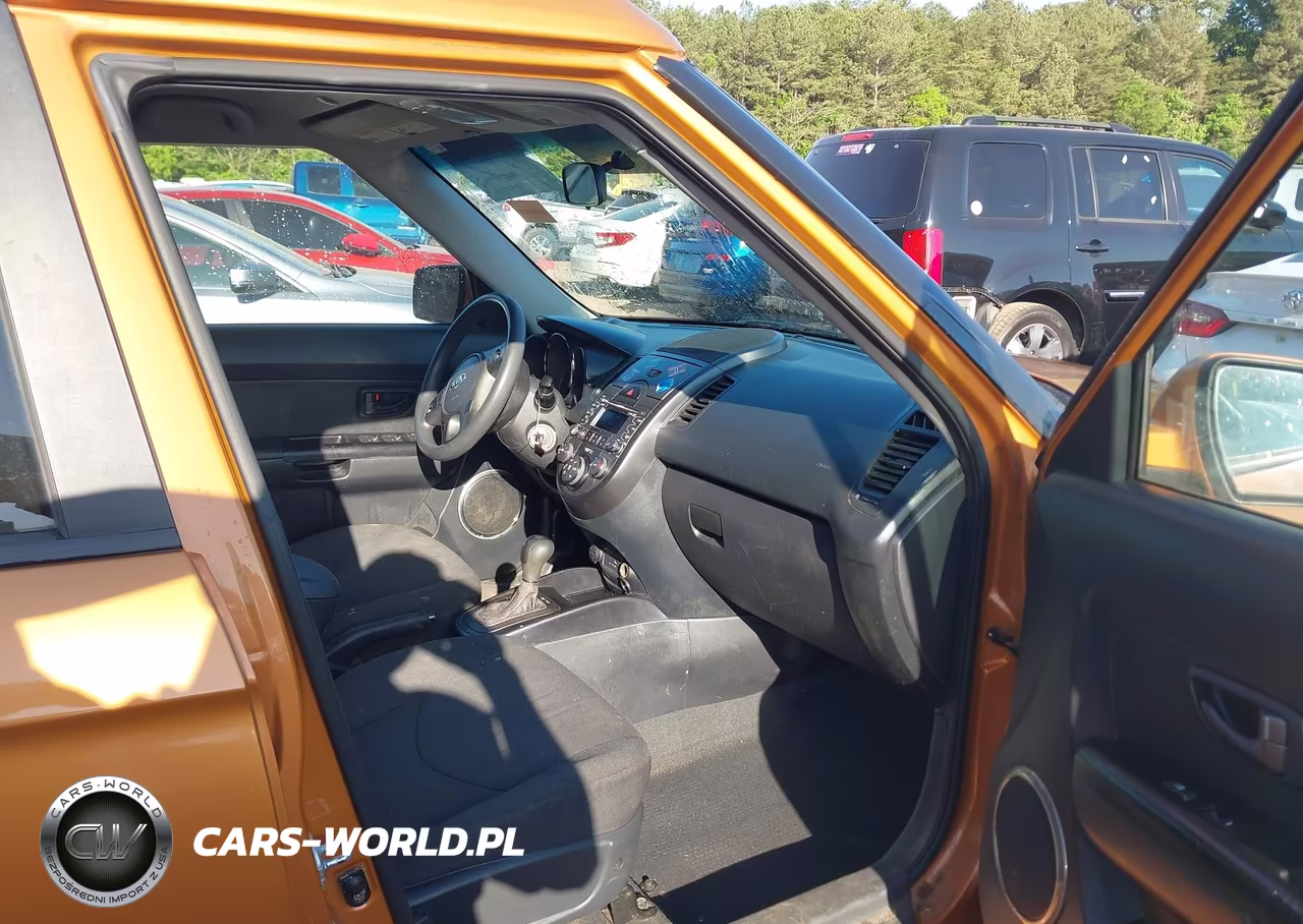 2011 Kia Soul + VIN:KNDJT2A27B7213898 - 5