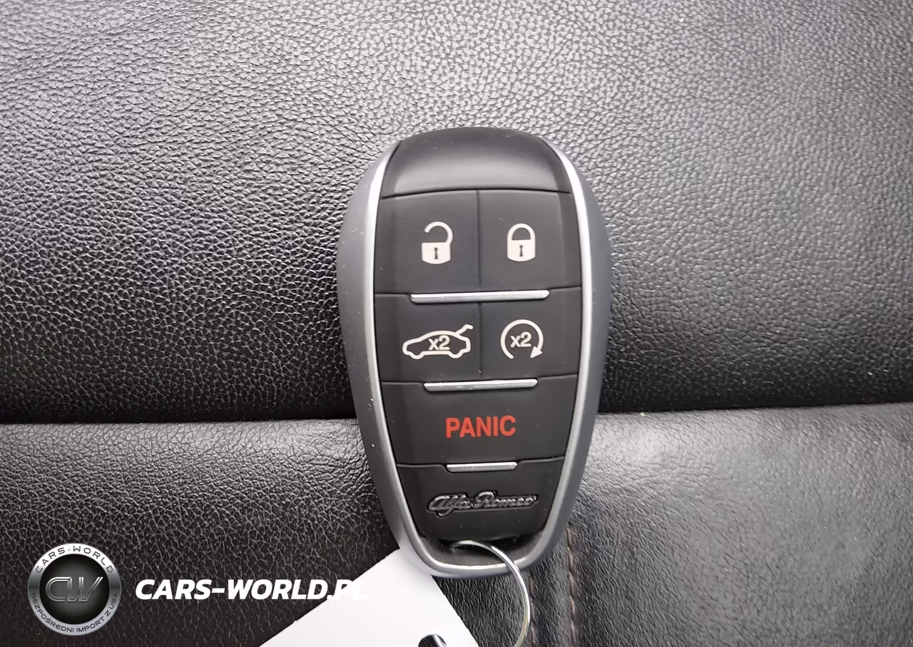 2018 Alfa Romeo Stelvio Awd VIN:ZASFAKAN7J7B59725 - 11