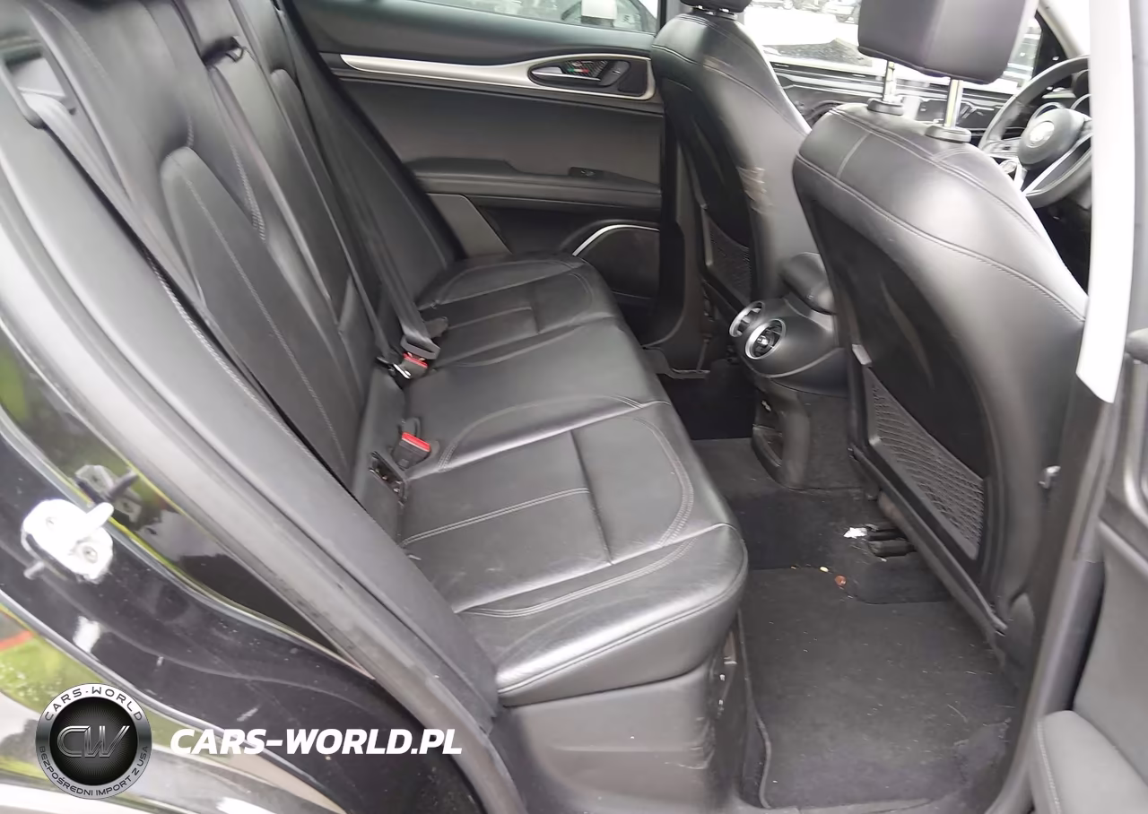 2018 Alfa Romeo Stelvio Awd VIN:ZASFAKAN7J7B59725 - 8