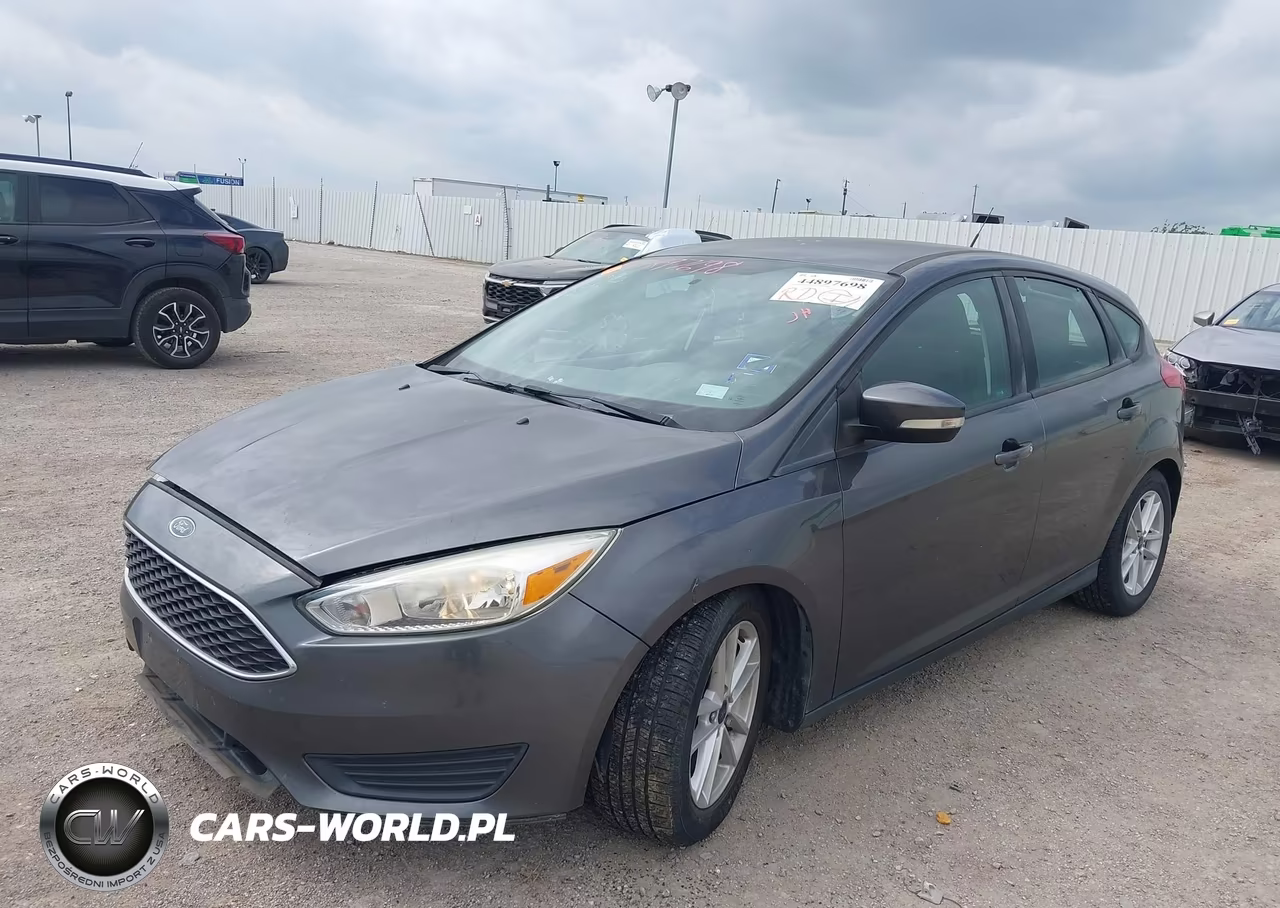 2016 Ford Focus Se VIN:1FADP3K24GL359914 - 2