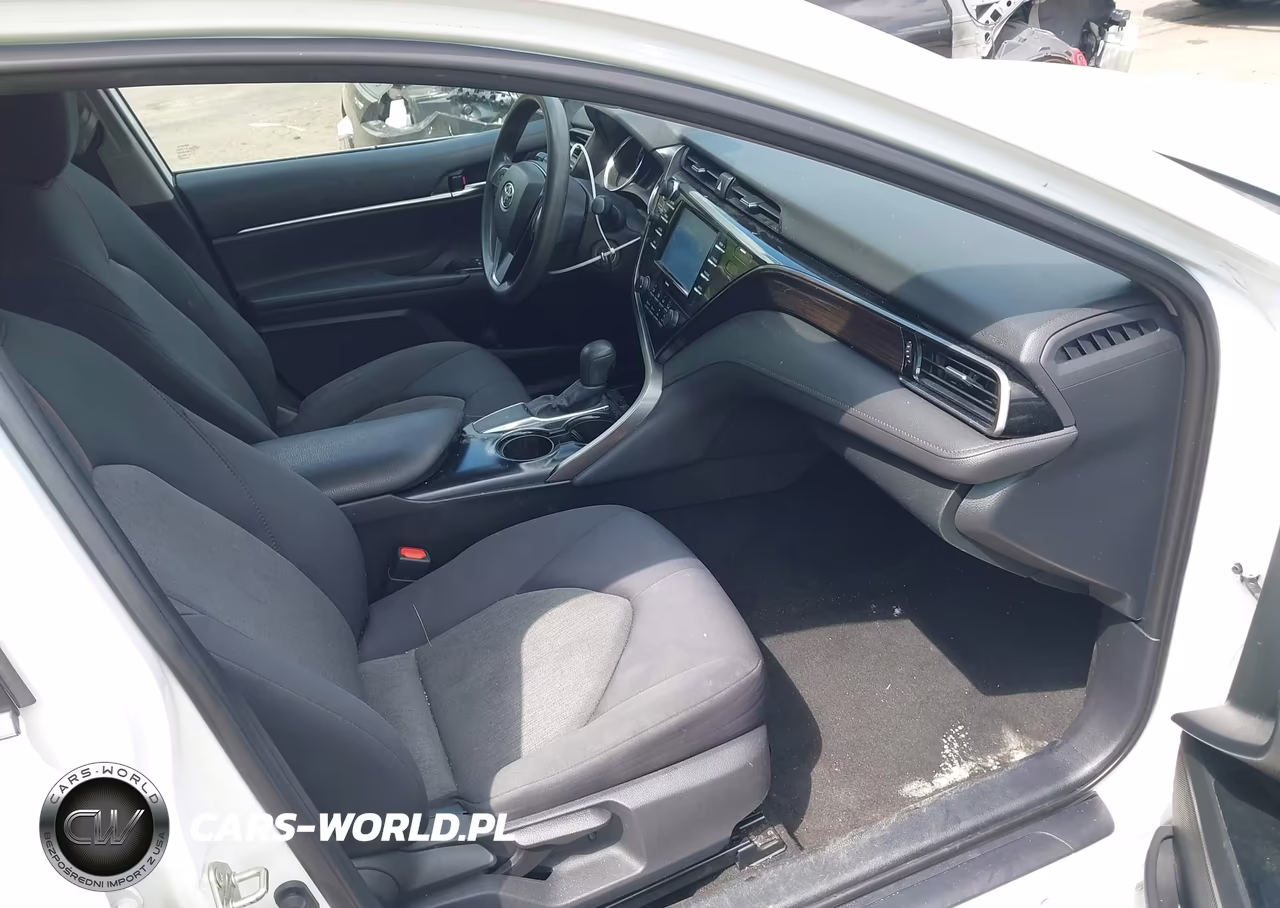 2020 Toyota Camry Le VIN:4T1C11AK4LU332368 - 5