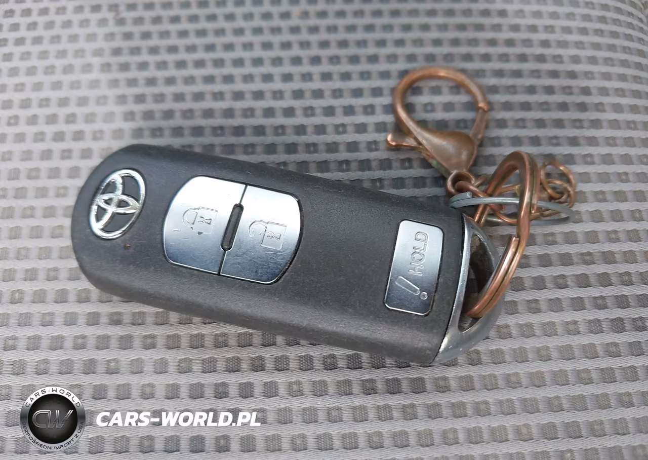 2020 Toyota Yaris Le VIN:3MYDLBJV3LY701285 - 11