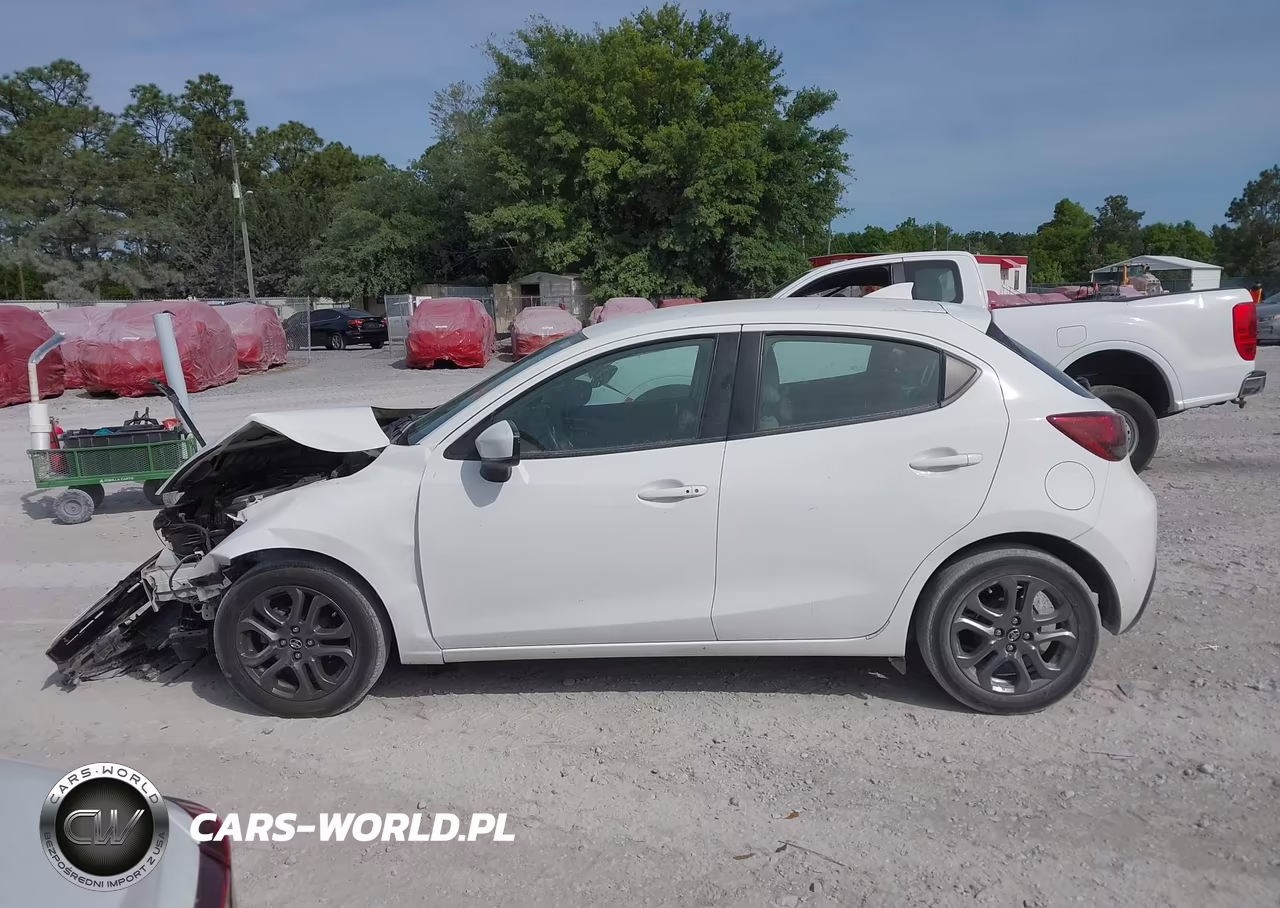 2020 Toyota Yaris Le VIN:3MYDLBJV3LY701285 - 15