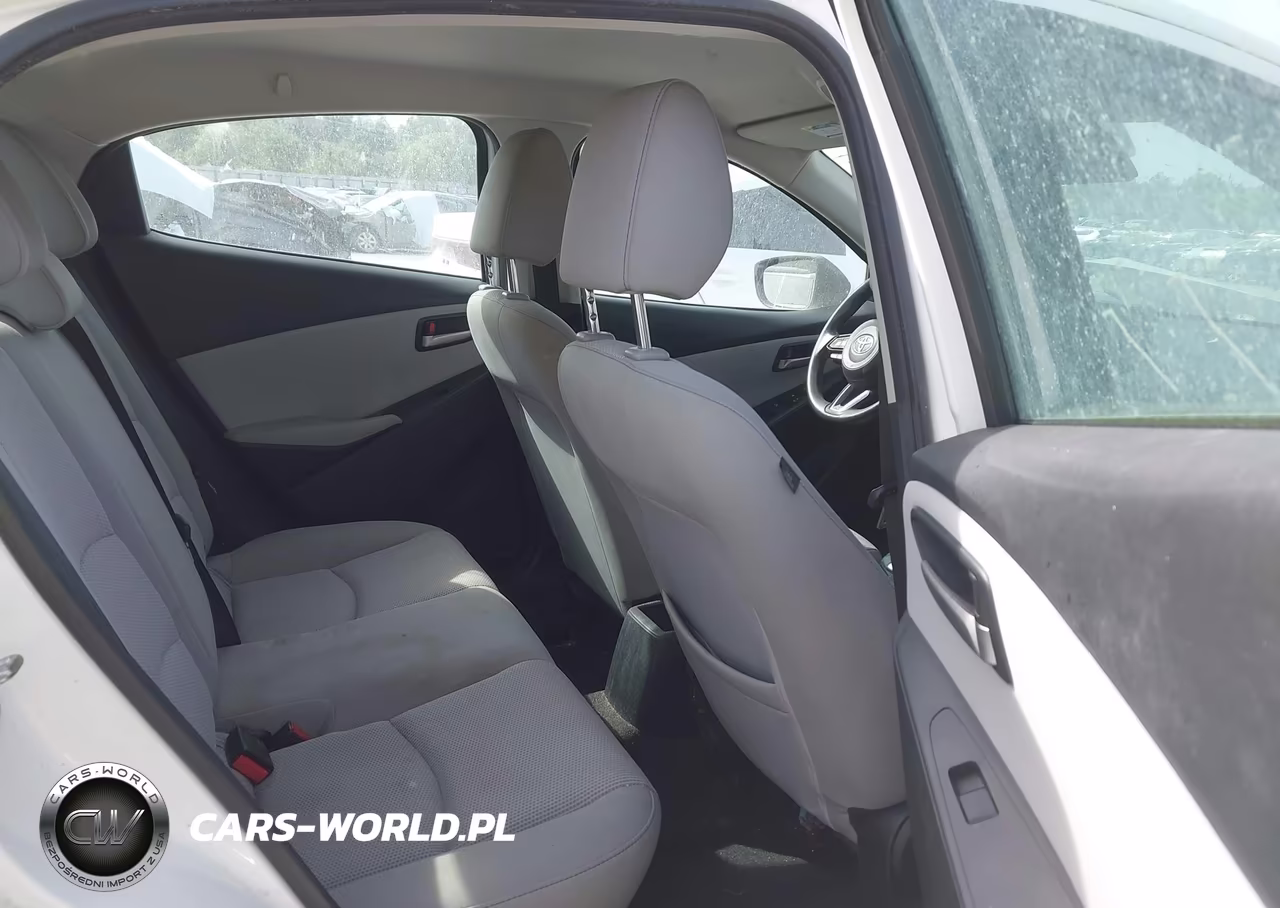 2020 Toyota Yaris Le VIN:3MYDLBJV3LY701285 - 8