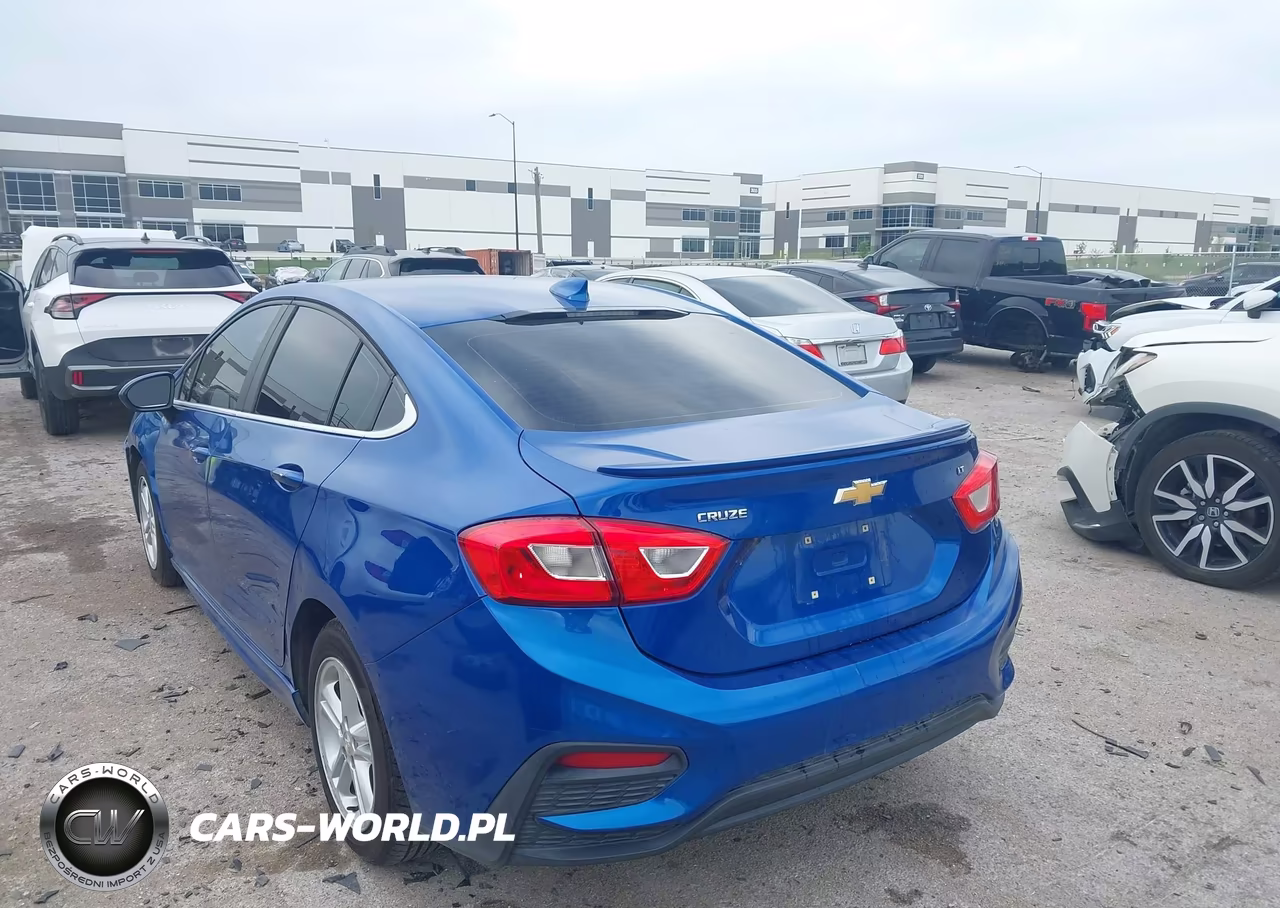 2018 Chevrolet Cruze Lt Auto VIN:1G1BE5SM0J7184154 - 3
