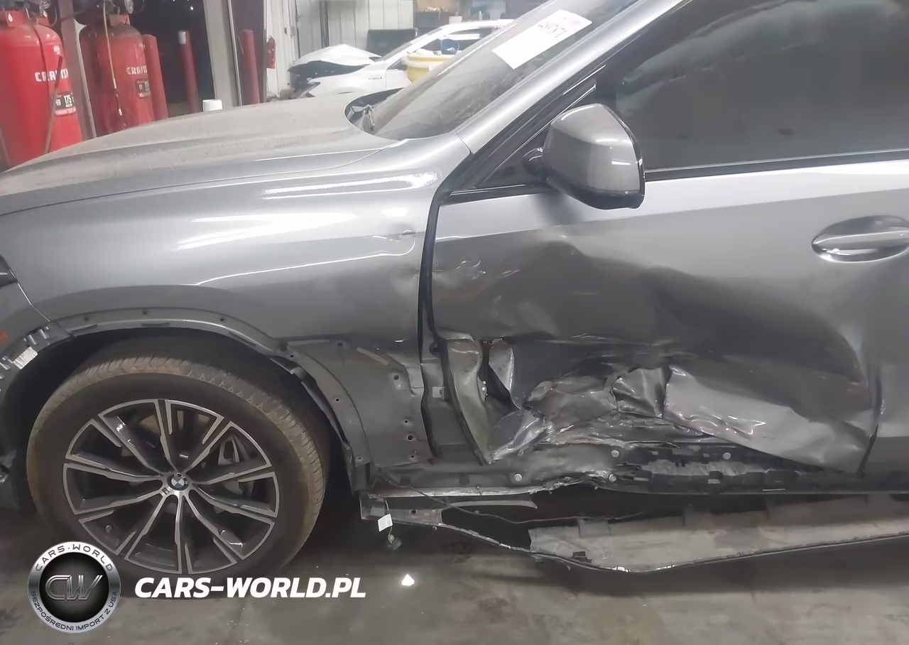2025 BMW X6 xDrive40I VIN:5UX33EX04S9Z02218 - 6