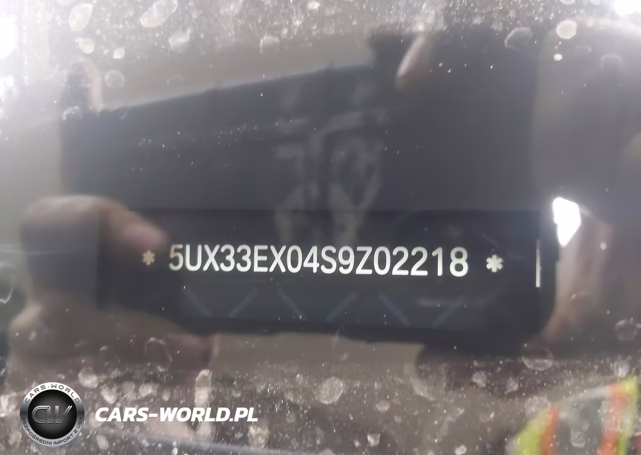 2025 BMW X6 xDrive40I VIN:5UX33EX04S9Z02218 - 9