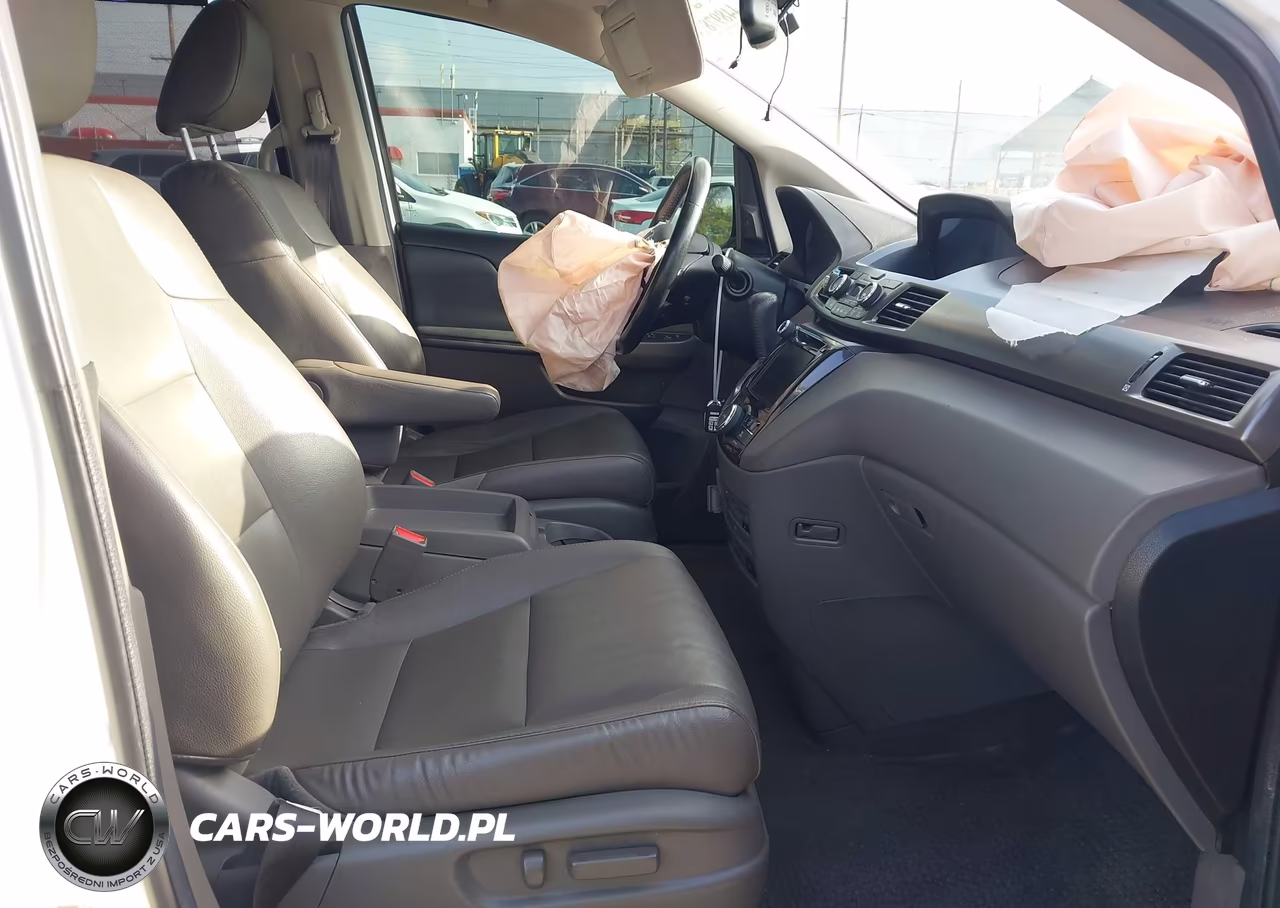 2014 Honda Odyssey Touring-Touring Elite VIN:5FNRL5H97EB093042 - 5