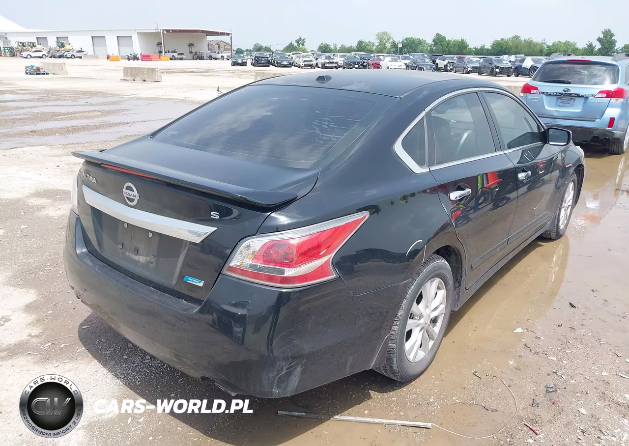 2014 Nissan Altima 2.5 S VIN:1N4AL3AP9EN233464 - 4