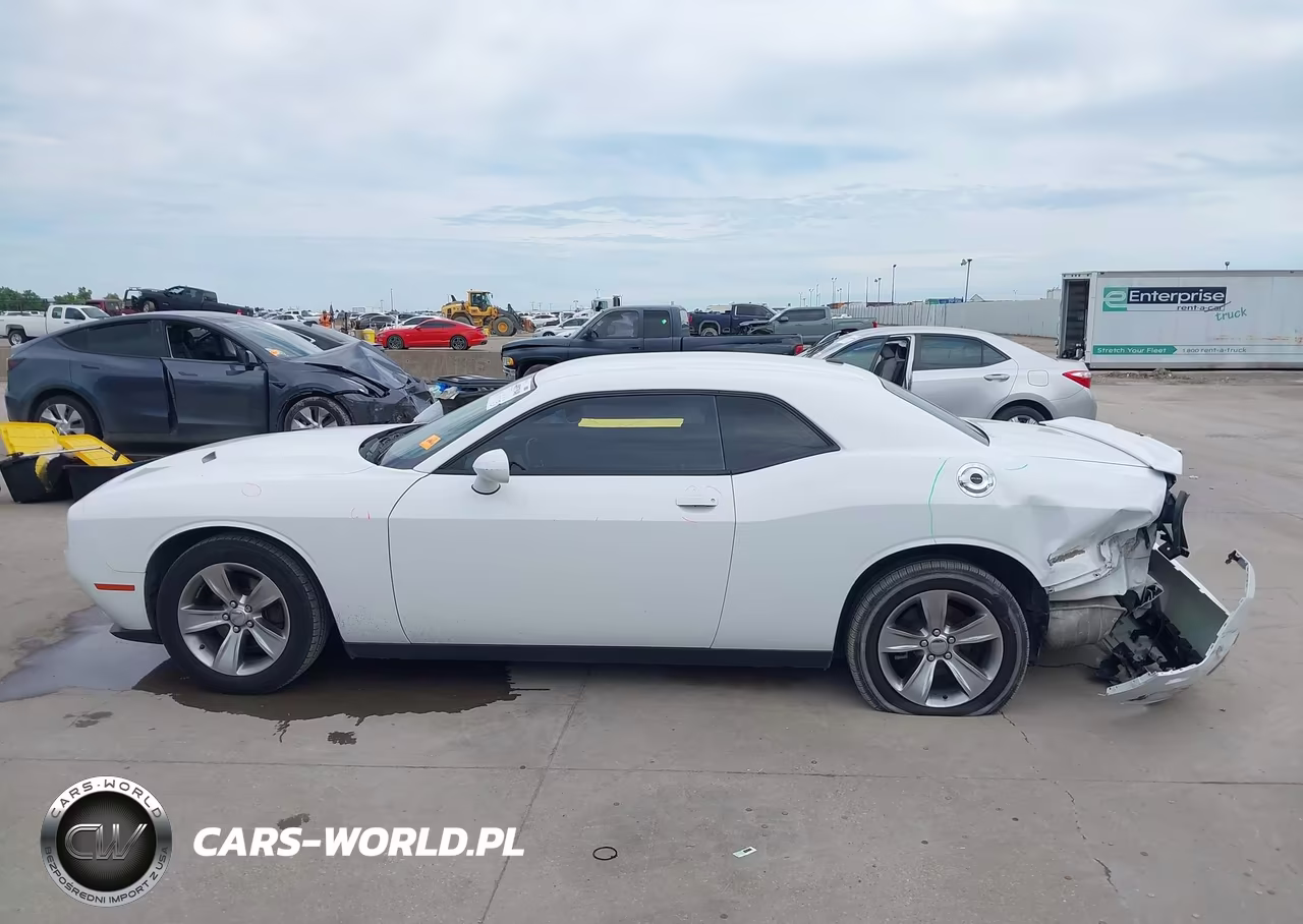 2016 Dodge Challenger Sxt VIN:2C3CDZAG0GH254738 - 14