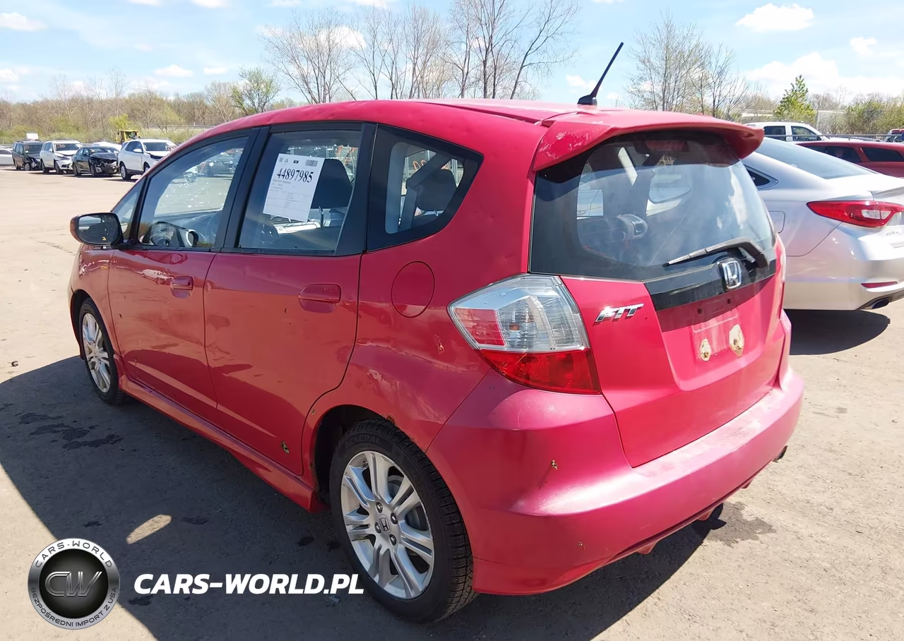 2010 Honda Fit Sport VIN:JHMGE8H44AC028291 - 3