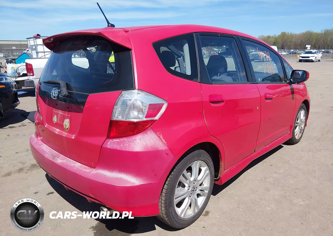 2010 Honda Fit Sport VIN:JHMGE8H44AC028291 - 4