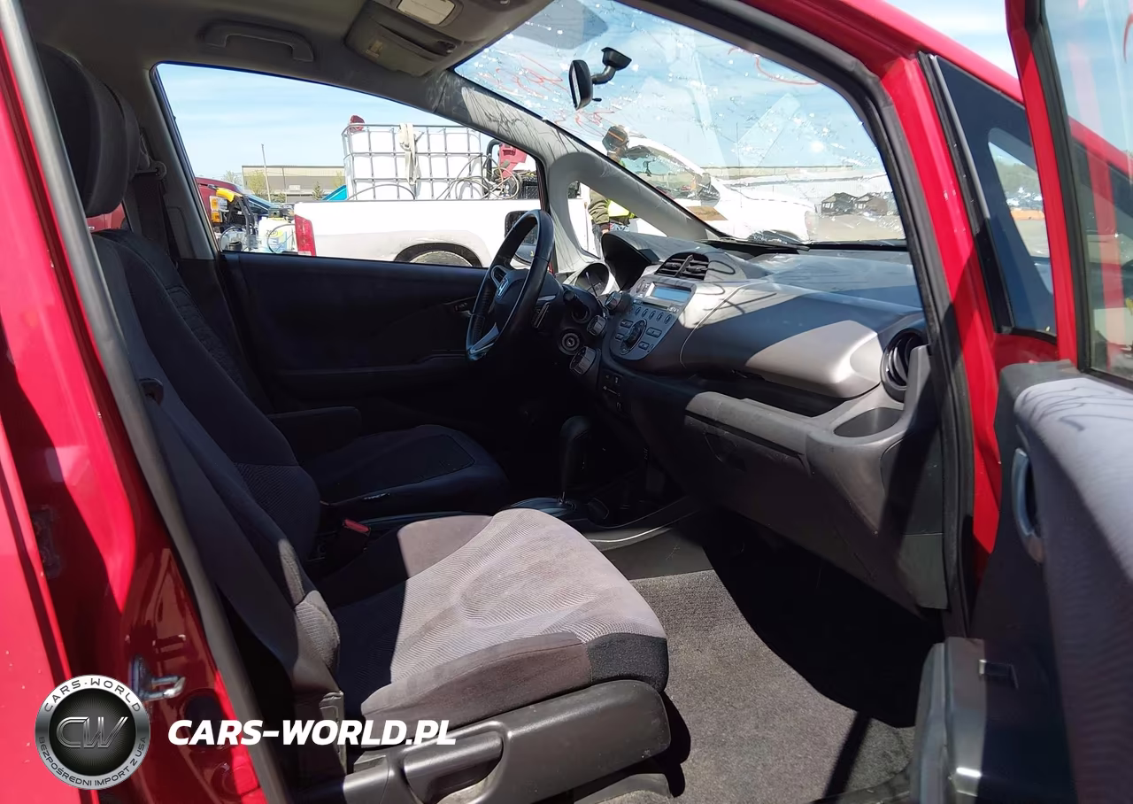 2010 Honda Fit Sport VIN:JHMGE8H44AC028291 - 5
