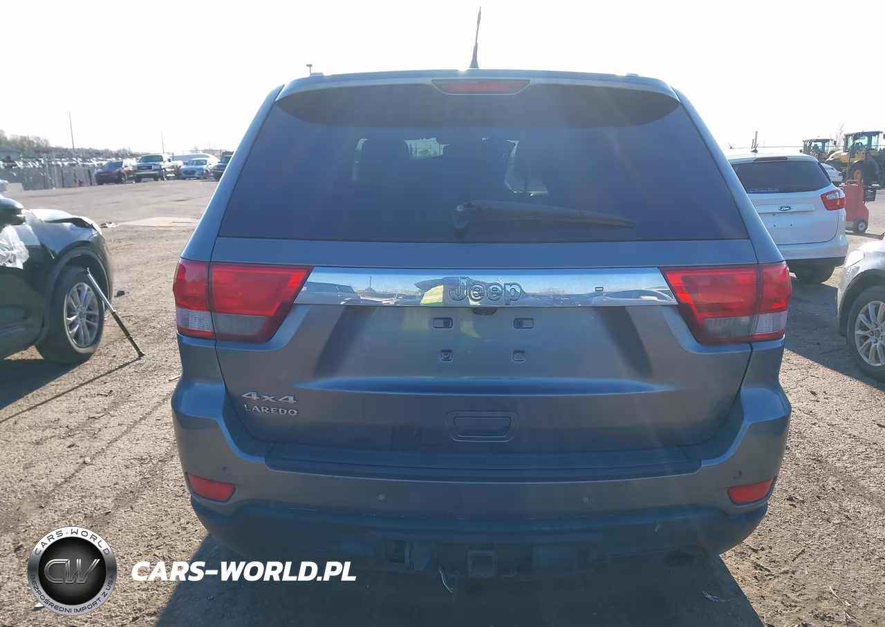 2011 Jeep Grand Cherokee Laredo VIN:1J4RR4GG9BC656507 - 17