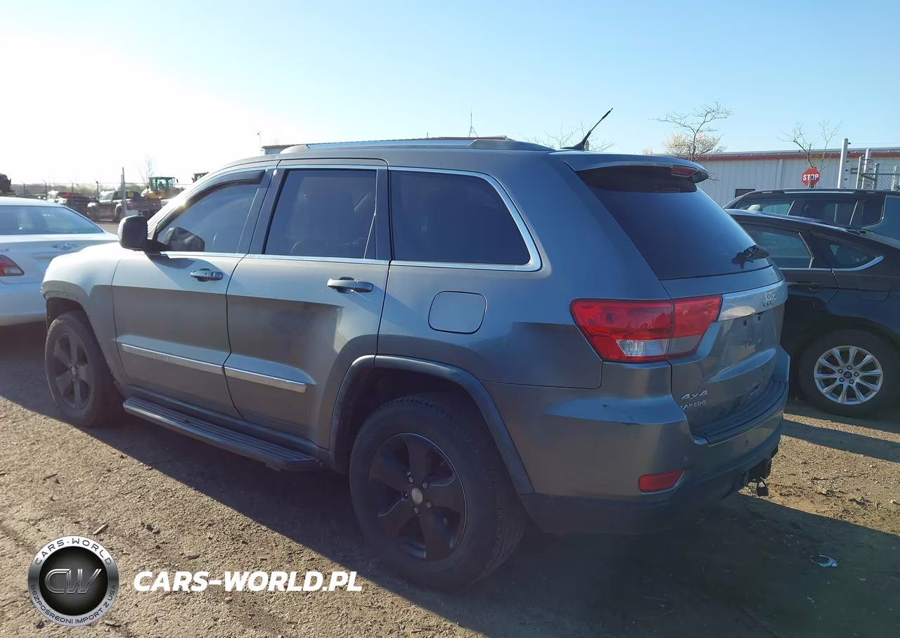 2011 Jeep Grand Cherokee Laredo VIN:1J4RR4GG9BC656507 - 3