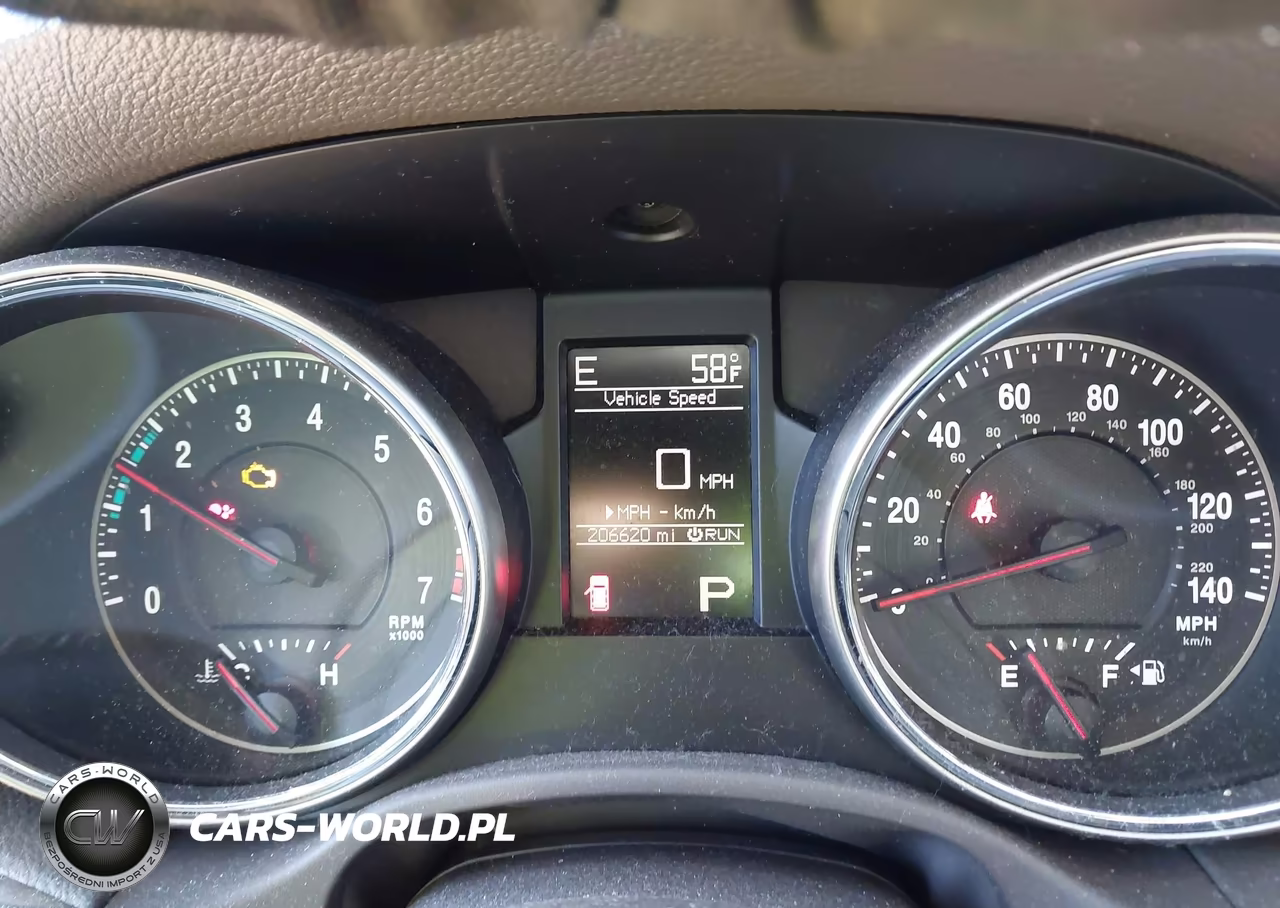 2011 Jeep Grand Cherokee Laredo VIN:1J4RR4GG9BC656507 - 7