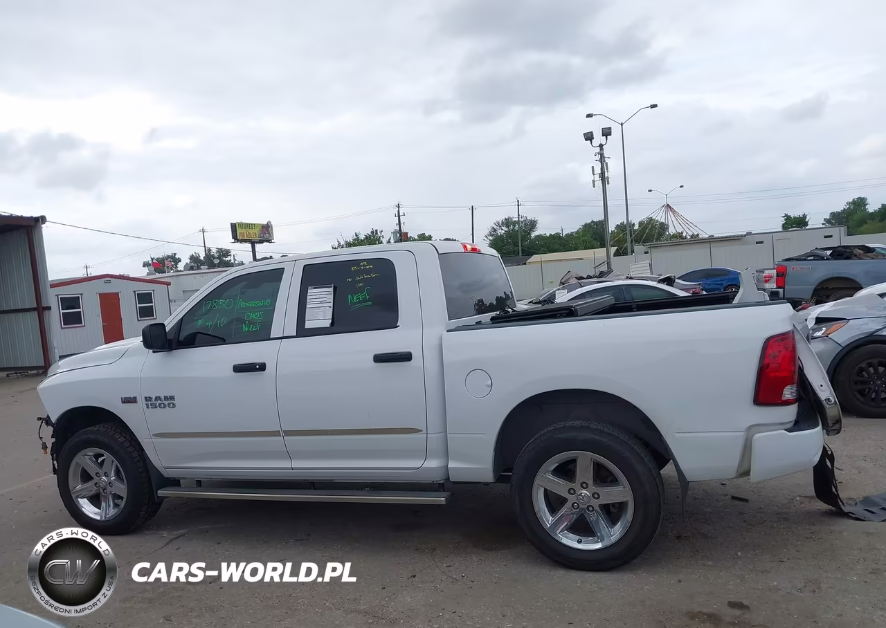 2018 Ram 1500 Express 4X2 5'7 Box VIN:3C6RR6KTXJG250700 - 14