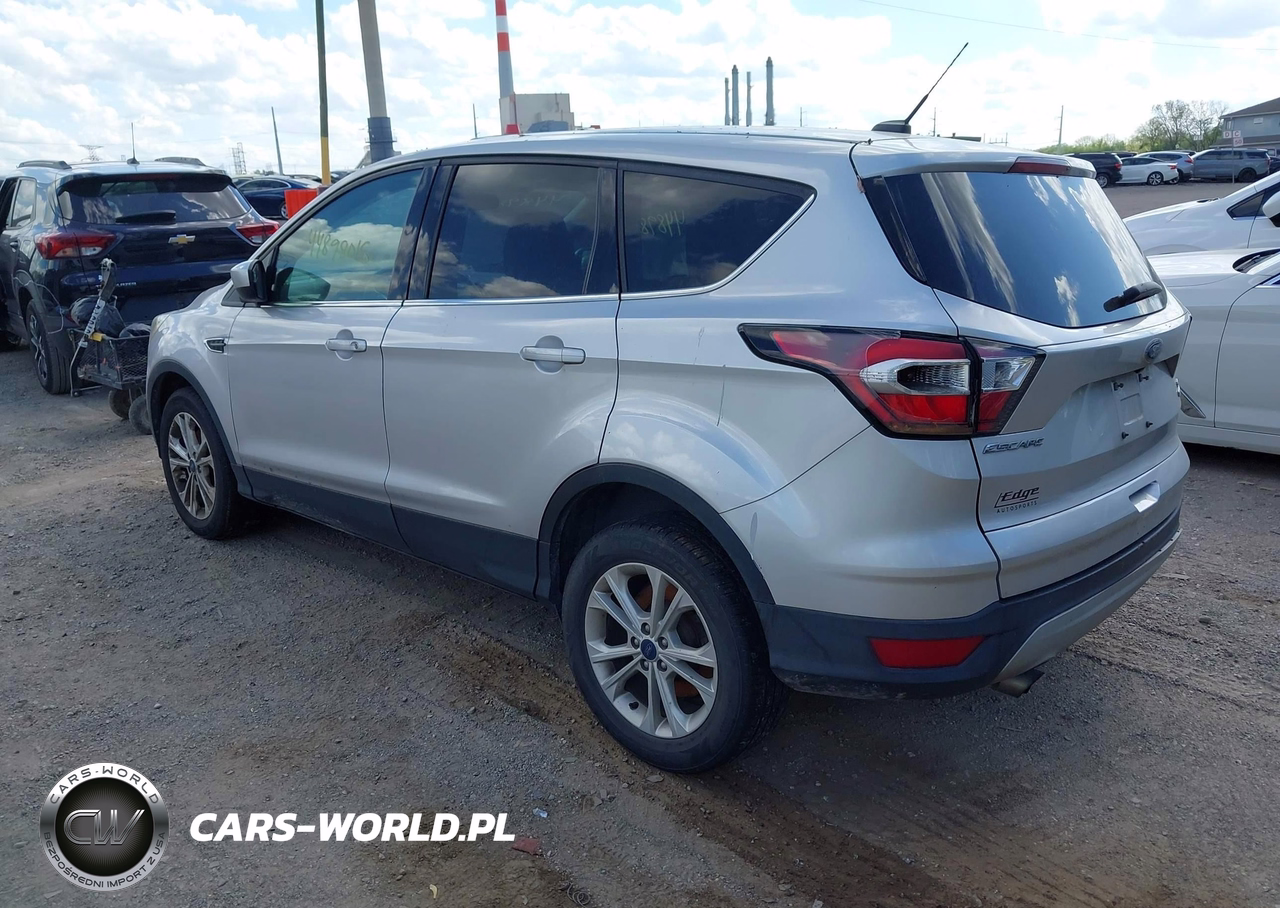 2017 Ford Escape Se VIN:1FMCU9GD4HUC33751 - 3