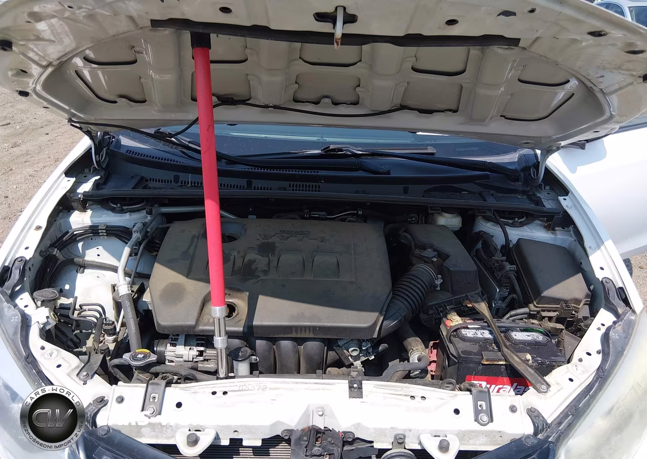 2015 Toyota Corolla S Plus VIN:2T1BURHE2FC422724 - 10