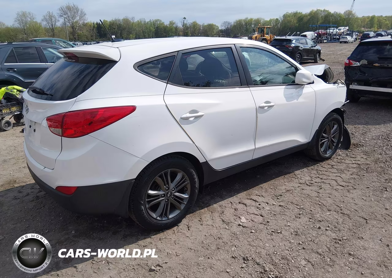 2015 Hyundai Tucson Gls VIN:KM8JT3AF1FU061029 - 4