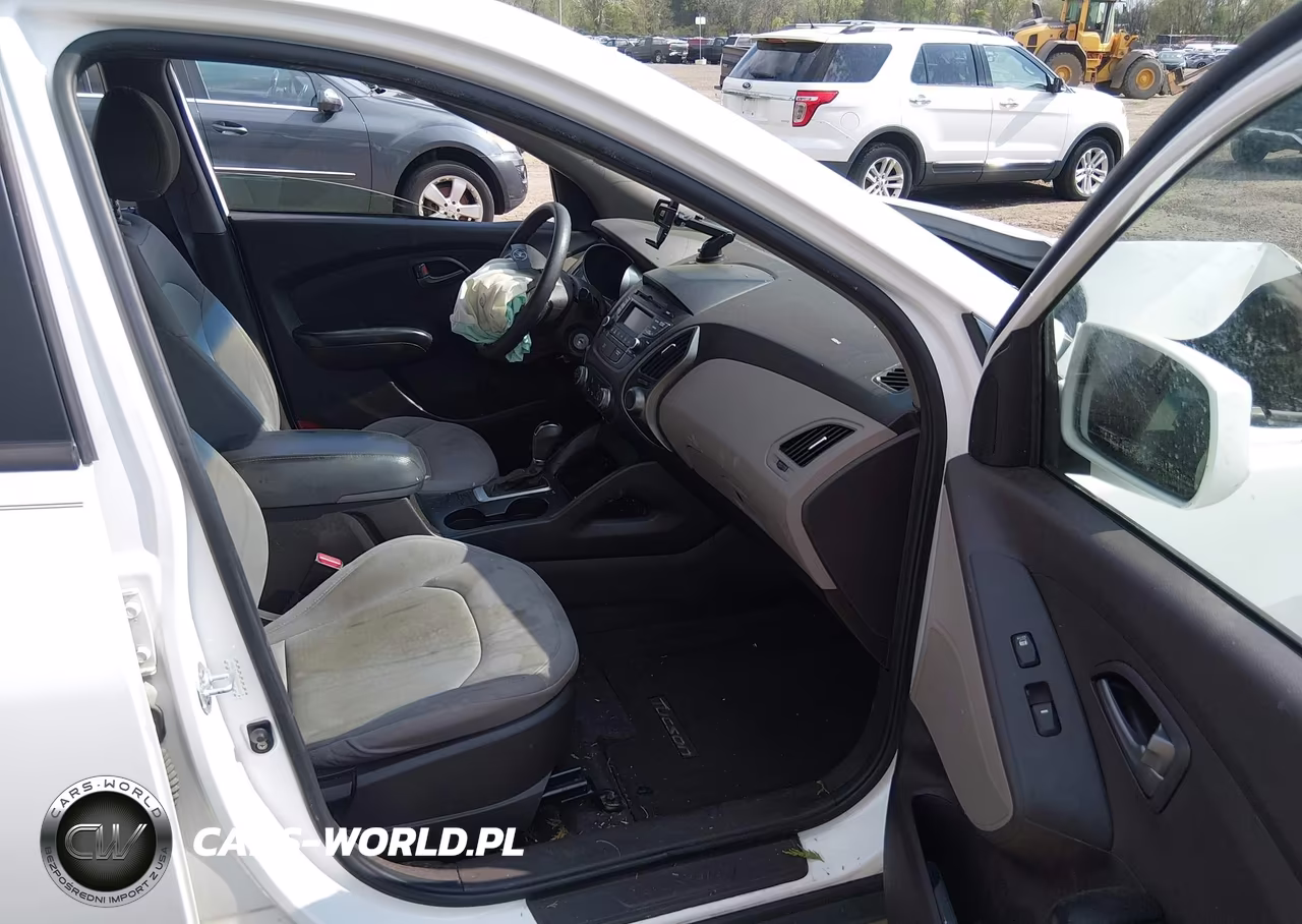 2015 Hyundai Tucson Gls VIN:KM8JT3AF1FU061029 - 5