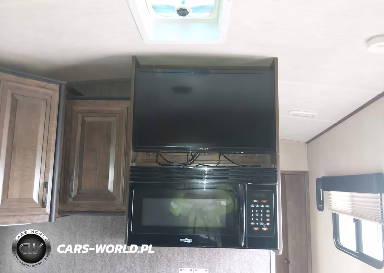 2016 5Th Wheel Stri Toyhauler VIN:5RXTG2928G2205182 - 13