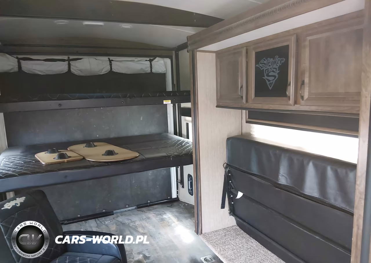 2016 5Th Wheel Stri Toyhauler VIN:5RXTG2928G2205182 - 18