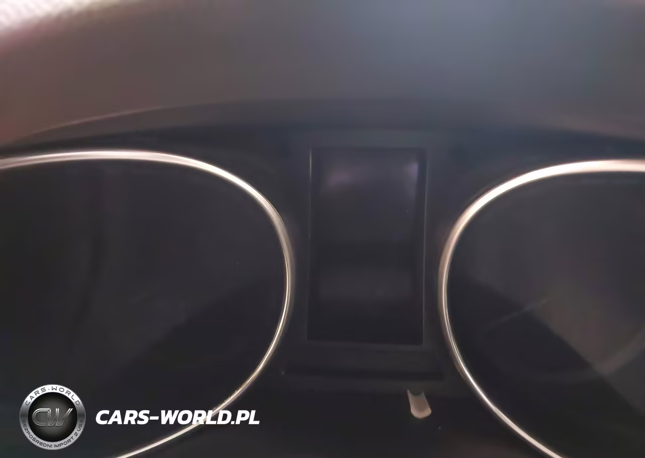 2018 Hyundai Santa Fe Limited Ultimate VIN:KM8SRDHF7JU286028 - 7