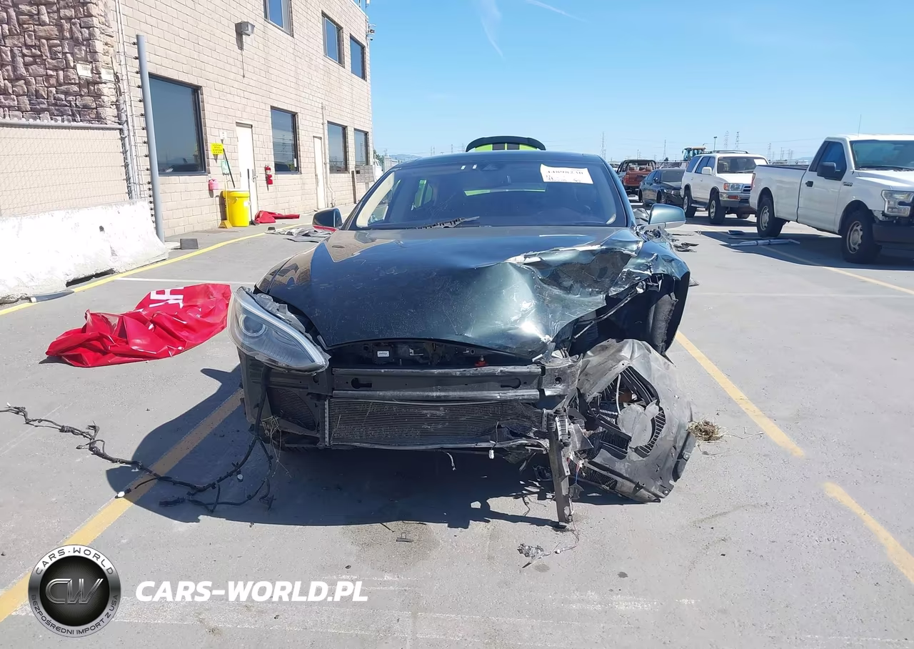2014 Tesla Model S P85 VIN:5YJSA1H17EFP53722 - 13