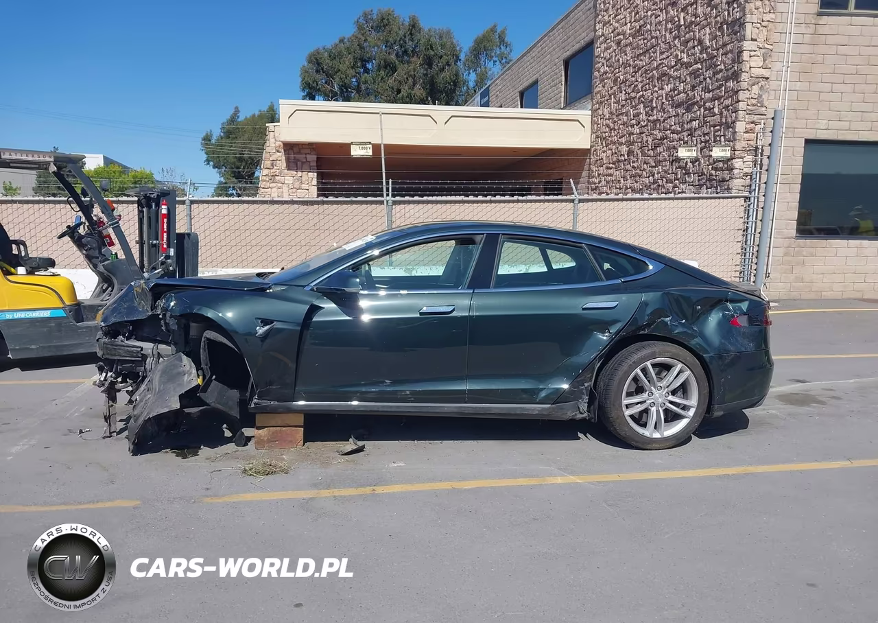 2014 Tesla Model S P85 VIN:5YJSA1H17EFP53722 - 15