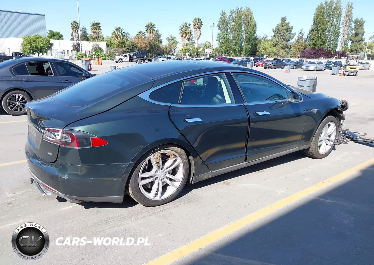 2014 Tesla Model S P85 VIN:5YJSA1H17EFP53722 - 4